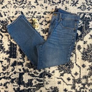 J Crew Essential Straight Jean 💙